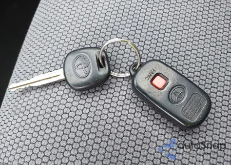 2005 Toyota Matrix Xr из США, поврежденный, VIN 2T1KR32E85C438173